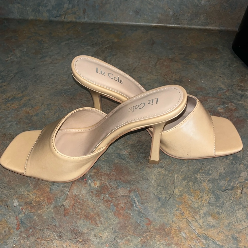 Tan heels